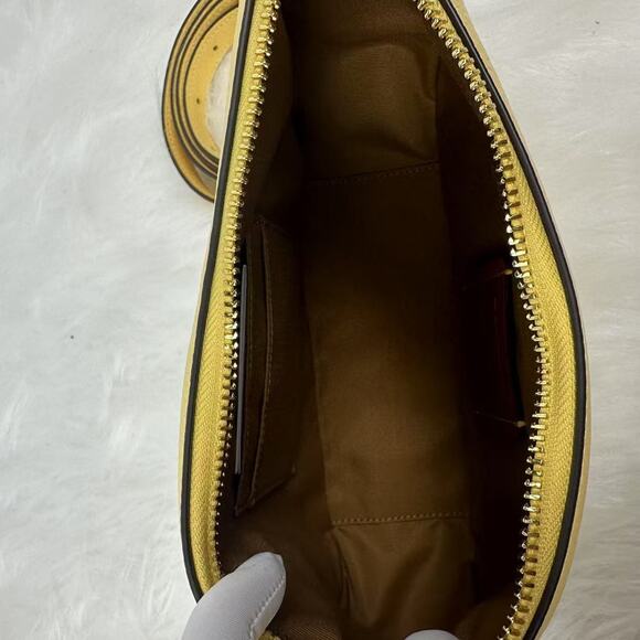 Coach Kailey Shoulder/Crossbody Bag In Pebble Leather/Yellow CY707 NWT - Picture 9 of 11